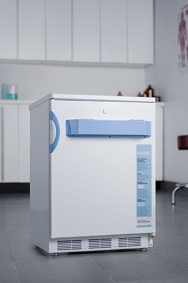Summit FF7LWBIMED2 Built-In Undercounter Auto Defrost Medical/Scientific All-Refrigerator With Front Control Panel Equipped With A Digital Thermostat And Nist Calibrated Thermometer/Alarm; Includes Front Lock, Hospital Grade Cord, And Internal Fan