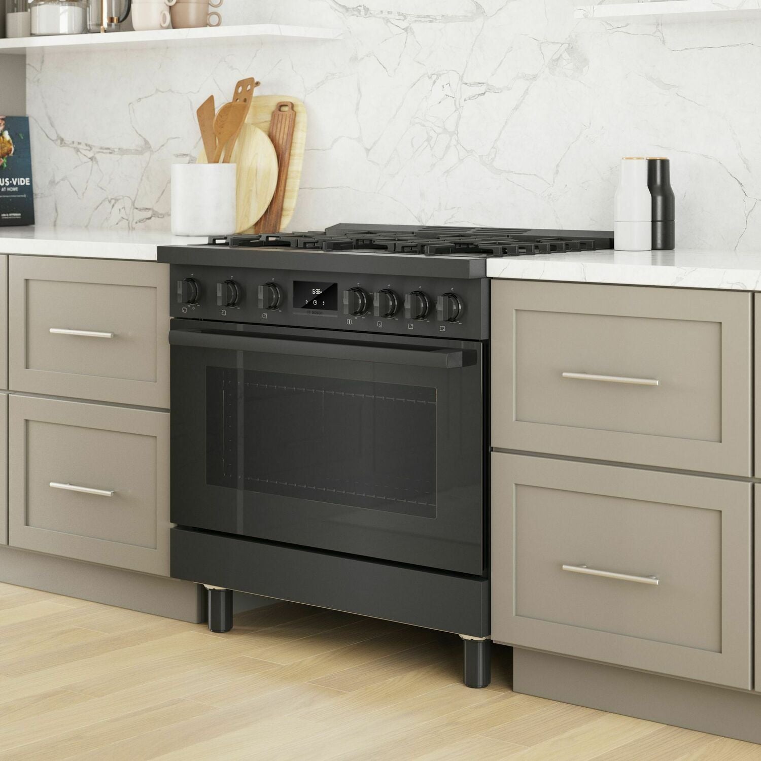 Bosch HGS8645UC 800 Series Gas Freestanding Range 36'' Black Stainless Steel Hgs8645Uc