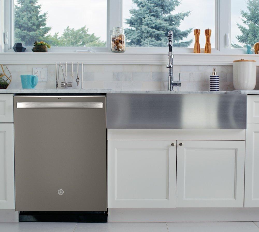 Ge Appliances GDT645SMNES Ge® Top Control With Stainless Steel Interior Dishwasher With Sanitize Cycle & Dry Boost With Fan Assist