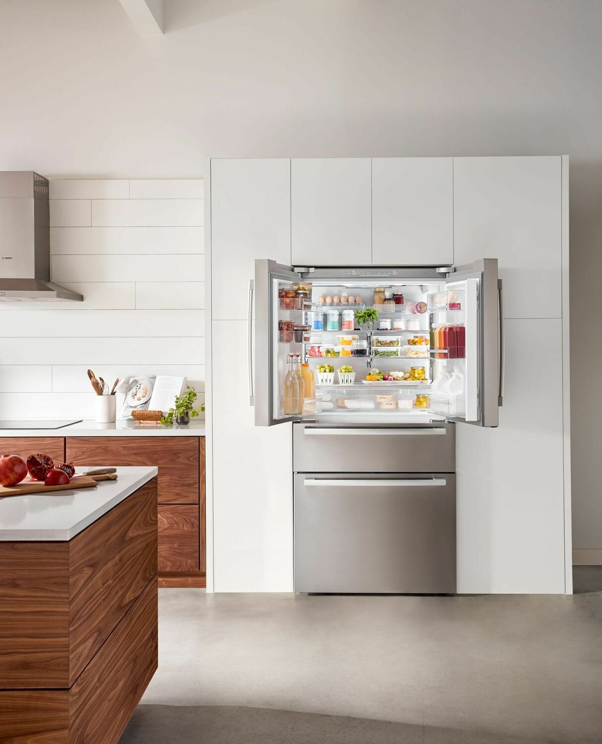 Bosch B36CL80SNS 800 Series French Door Bottom Mount Refrigerator 36'' Easy Clean Stainless Steel B36Cl80Sns