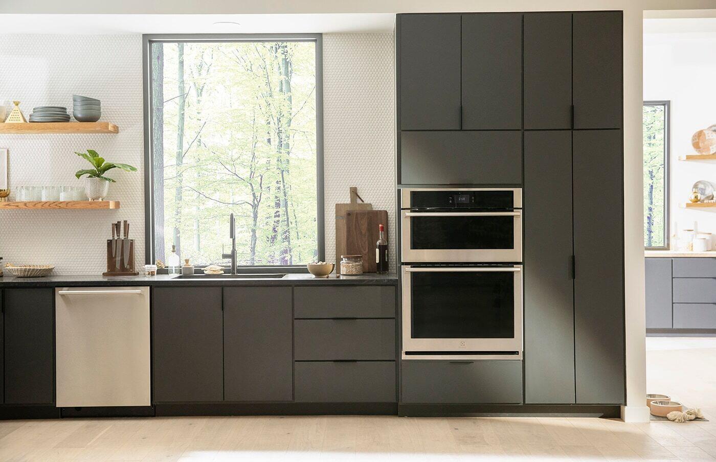 Electrolux ECWM3011AS 30" Wall Oven And Microwave Combination