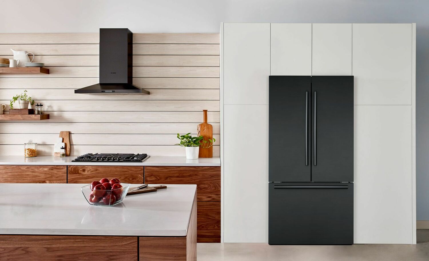 Bosch B36CT80SNB 800 Series French Door Bottom Mount Refrigerator 36'' Black Stainless Steel B36Ct80Snb