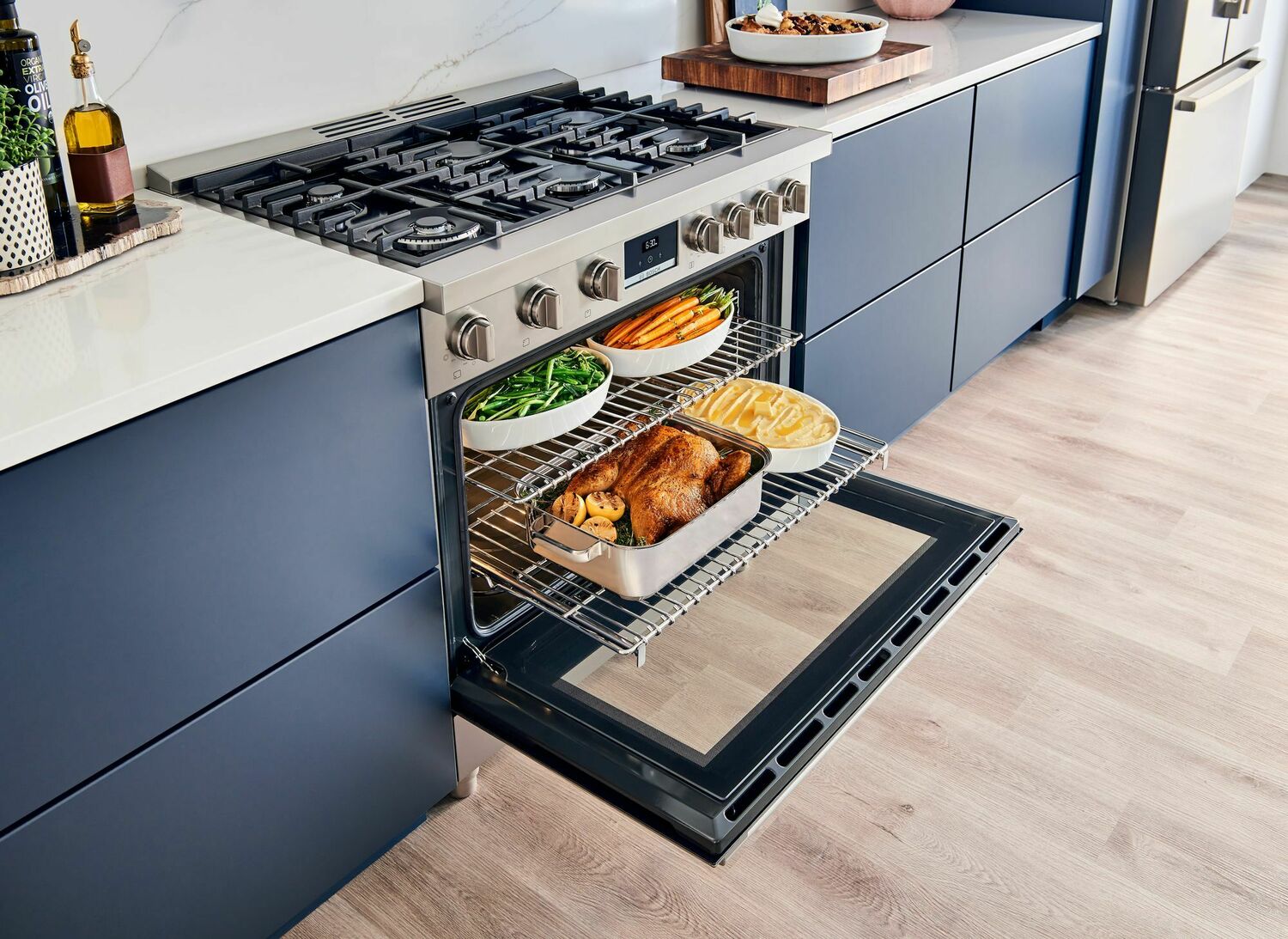 Bosch HGS8655UC 800 Series Gas Freestanding Range 36'' Stainless Steel Hgs8655Uc