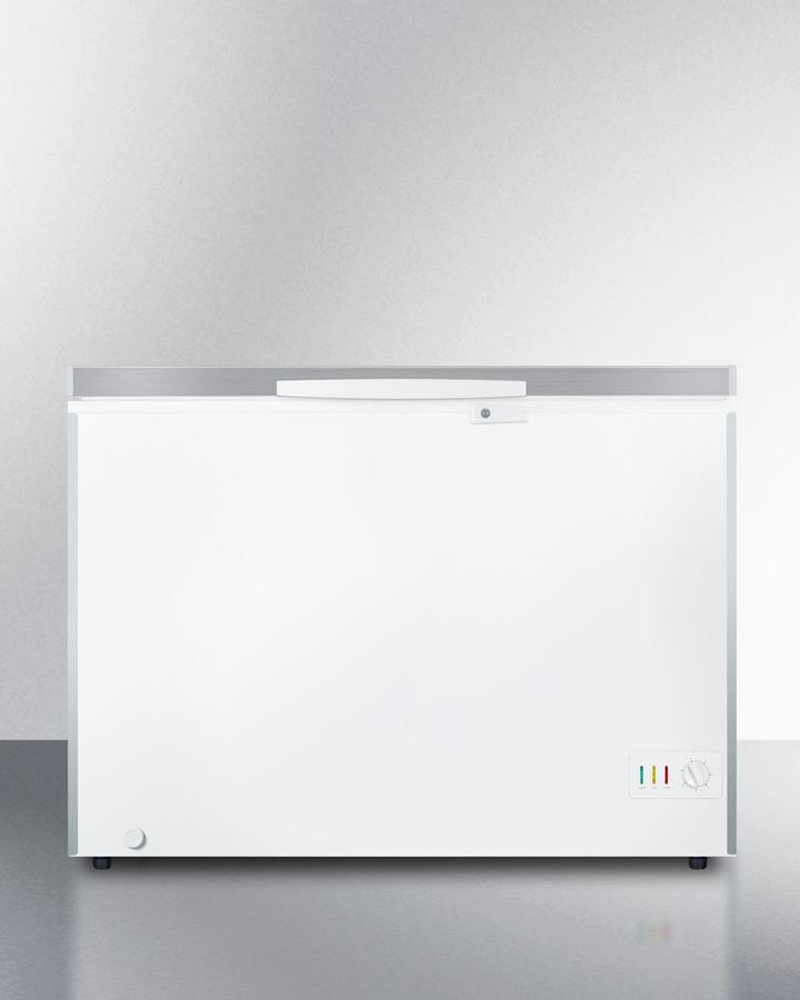 Summit SCFM103SL 10 Cu.Ft. Chest Freezer